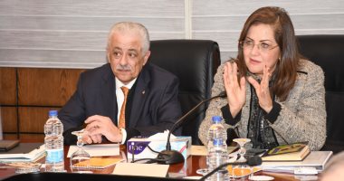 وزيرة التخطيط تبحث مع وزير "التعليم" ووفد البنك الإسلامى للتنمية دعم التعليم