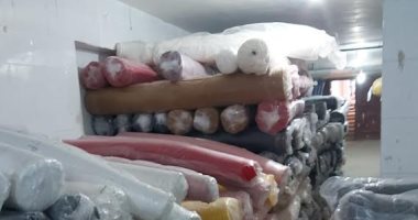 إخلاء سبيل مسئول مصنع ضبط بداخله كمية من الأقمشة مجهولة المصدر بالنزهة