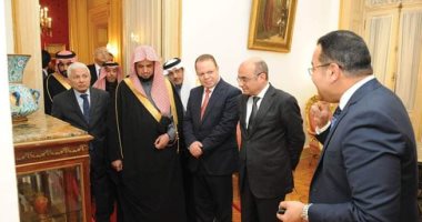 صور.. النائب العام لأعضاء النيابة: لن أرضى بتواجد مواطن خارج بيته ظلمًا