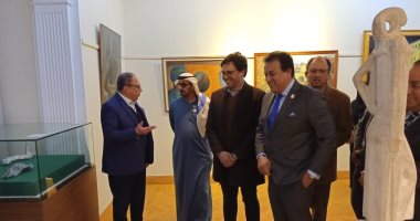خالد عبد الغفار ووزير التعليم الإماراتى فى زيارة لكلية الفنون الجميلة بالزمالك.. صور