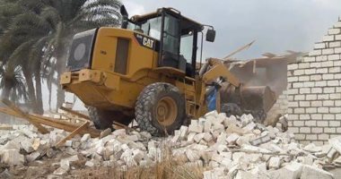 صور.. إزالة تعديات على أراضى الدولة بالمنيا ودمياط وتحرير 100 محضر إشغال بالغربية