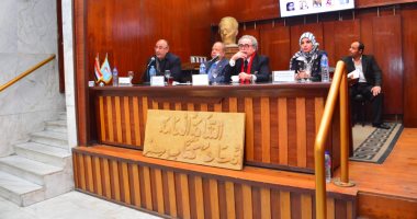 "الاهتمام بالثقافة الرقمية" فى توصيات مؤتمر الأدب بالعالم الافتراضى باتحاد الكتاب