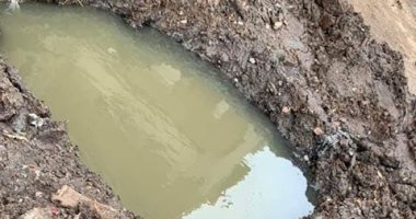 أهالى كفر حماد بمحافظة الشرقية يعانون سوء الصرف الصحى