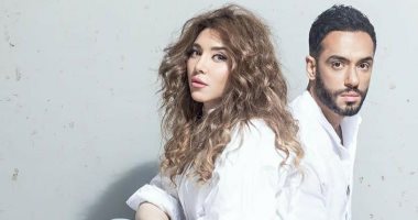 من زهق الحظر.. رامى جمال يصور أغنية "مش ملاحظ حاجة" مع زوجته فى المنزل