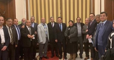 كرم جبر يلتقى كبار الكتاب لشرح خطة الهيئة الوطنية للصحافة لإصلاح المؤسسات 