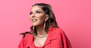 "طلت بالأحمر".. سميرة سعيد تخطف القلوب بفوتوسيشن الفلانتين