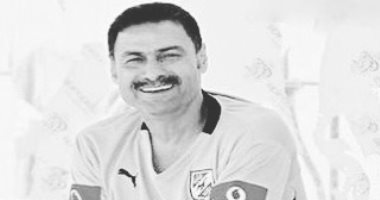 القفاز الذهبى.. ثابت البطل صاحب الرقم القياسى لنظافة الشباك
