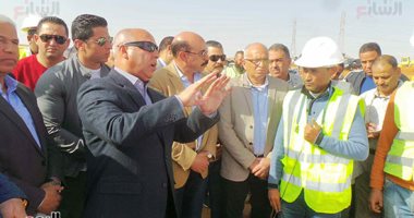 وزير النقل: الرئيس وجه بتقليل المسافات البينية بين محاور النيل لـ25 كيلو متر