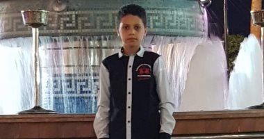 صور.. قصة طالب ابتدائى نهارًا وكهربائى ليلاً.. ويحلم أن يصبح مهندسًا بالمحلة