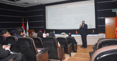 "صيدلة جامعة مصر" تنظم يوما علميا لتدريب الطلاب وتأهيل الخريجين لسوق العمل