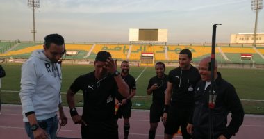  شاهد الحكام أثناء التطبيقات العملية لتقنية الـ" VAR  " 