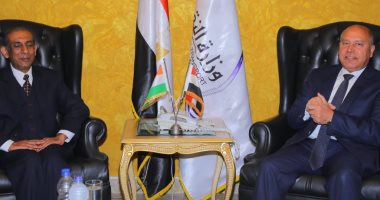 النقل: الانتهاء من تطوير 117 مزلقان سكة حديد بنظام التحكم الإلكترونى