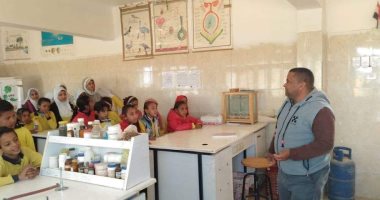 صور.. صحة الوادى الجديد تنفذ 6 ندوات فى المدارس لتوعية التلاميذ بفيروس كورونا