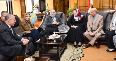رئيس جامعة قناة السويس: نسعى للاعتماد البرامجى بجانب المؤسسى.. صور