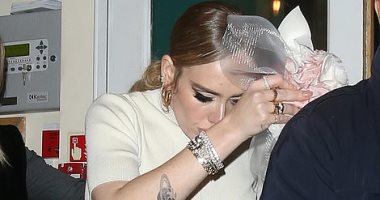 آديل تغنى فى حفل زفاف صديقتها بلندن وتخطف الأنظار برشاقتها.. فيديو وصور