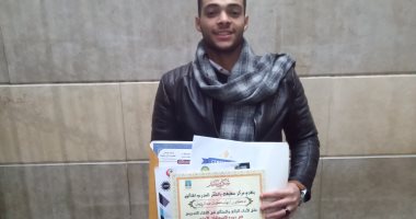 فيديو وصور.. قصة نجاح طالب فى سوهاج يعمل مدربا للإسعافات الأولية للإنفاق على نفسه