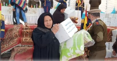 الشرطة ترفع شعار "كلنا واحد فى خدمتكم".. الداخلية توجه قوافل غذائية وعلاجية ضخمة للقرى والنجوع.. رجال الأمن يرسمون البسمة على وجوه البسطاء.. وحقوقيون: الوزارة تطبق أعلى معايير حقوق الإنسان الدولية..صور