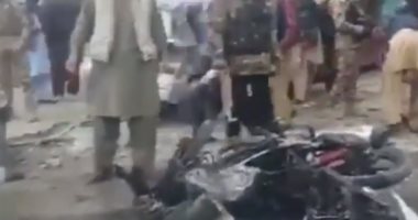 شاهد لحظة التفجير الانتحارى فى أحد أسواق بغداد وسقوط 12 قتيلا