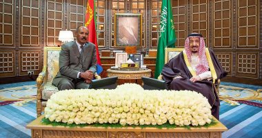 الملك سلمان بن عبد العزيز يعقد جلسة مباحثات رسمية مع رئيس أريتريا 