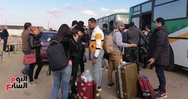 "أبناء مصر فى حمايتها".. أساتذة جامعة الإسكندرية العائدين من الصين يتحدثون لليوم السابع: السفارة ببكين تواصلت مع الجالية من اليوم الأول حتى وصولنا إلى أرض الوطن.. واهتمام الدولة بإعادتنا السريعة يشعرنا بالفخر
