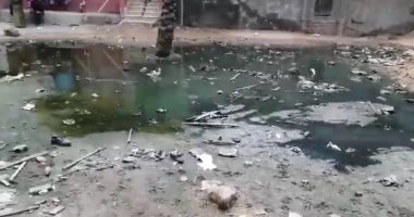 أهالى حوض الساحل بالخانكة يعانون من تراكم مياه الصرف الصحى