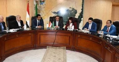 محافظ الفيوم يترأس اجتماع اللجنة العامة لحماية الطفل