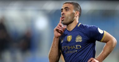إيقاف عبد الرزاق حمد الله مهاجم النصر السعودى 15 يوما