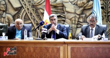 نقابة الصحفيين تطالب بإتاحة نسخ إلكترونية وطبعات "شعبية" من كتب هيكل