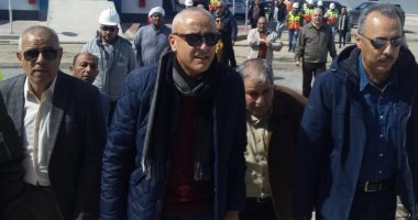 نائب وزير الإسكان يتفقد الأعمال النهائية بمحطة تحلية مياه البحر بمدينة شرق بورسعيد