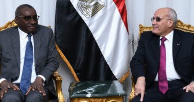"العصار" يستقبل وزير القوات المسلحة بالسنغال "بمصنع 200 الحربي"
