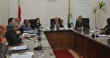 محافظ الجيزة يوجه بسرعة إنهاء أعمال المركز الطبى بمشروع إسكان دهشور