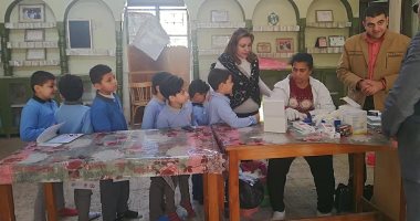 صور.. مبادرة الأنيميا والتقزم تصل لمدرسة الأقباط الكاثوليك لفحص الطلبة 