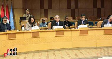 وباء كورونا أسوأ أزمة صحية تواجه العالم.. مدير منظمة الصحة العالمية: انتشار الفيروس فى بعض البلدان تجاوز إمكانيات أنظمتها الصحية والدول الضعيفة صحيا ستعانى.. ويؤكد: لا نستطيع وقف الجائحة إلا إذا عرفنا المصابين