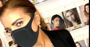 رعب كورونا ينتشر..والإنفلونسرز يستخدمون "أقنعة الوجه" لزيادة أعداد متابعيهم