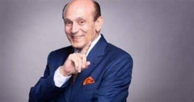 منى الشاذلى تَعرض لقطات نادرة تجمع بين محمد صبحى ولينين الرملى فى فترة شبابهما