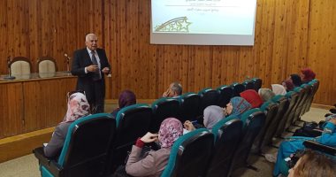 صور.. برنامج لبناء قدرات الطلاب وورشة عمل عن جائزة التميز الحكومى بجامعة المنيا