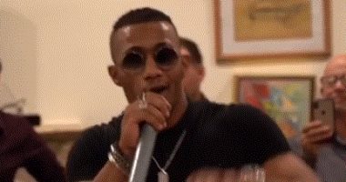 محمد رمضان ينشر فيديو قديم أثناء غنائه بمنزل سفيرة مصر بلوس أنجلوس