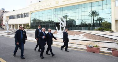 صور.. وزير العدل ومحافظ بورسعيد يتفقدان المركز التكنولوجى لخدمة المواطنين