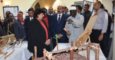 محافظ أسوان لوزيرة الثقافة: دوركم قوى ناعمة للتواصل بين الشعوب.. صور