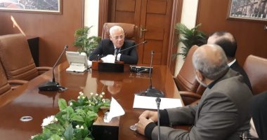 محافظ بورسعيد: أولويات برنامج "مشروعك" هو دعم وتشغيل الشباب