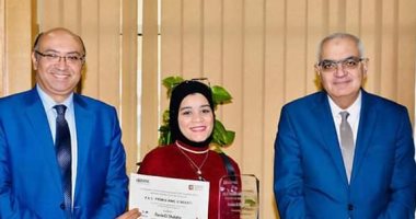 طالبة ترفع اسم مصر فى مسابقة دولية.. ابنة "جامعة المنصورة" تفوز بالمركز الرابع بمسابقة التصوير العالمية بإيطاليا.. رانيا شلبى: لم أتوقع الفوز.. واللجنة قررت عرض العمل بأحد المتاحف..وأعشق الفنون الجميلة منذ صغرى