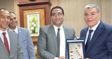 محافظ المنيا يشهد ختام فعاليات مشروع إعداد وتأهيل القيادات الشبابية بالمحافظة