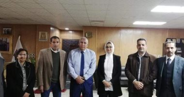 محافظ الوادي الجديد يبحث آليات دعم شرائح غير القادرين في المحافظة