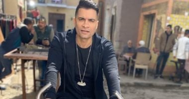 حسن شاكوش بـ "العجلة" من داخل لوكيشن مسلسل "ولاد إمبابة"