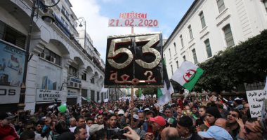 مظاهرات حاشدة فى الجزائر احتفالا بالذكرى الأولى للحراك الشعبى