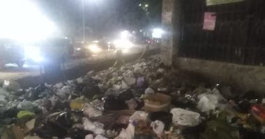قارئ يشكو تراكم القمامة حول سنترال المطرية بمحافظة القاهرة