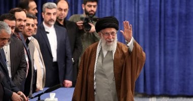 خامنئي يحظر استيراد لقاحات كورونا من أمريكا وبريطانيا