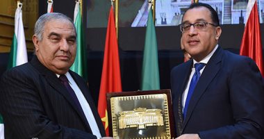 رئيس الوزراء يشارك باجتماع رؤساء المحاكم والمجالس الدستورية العليا الأفريقية