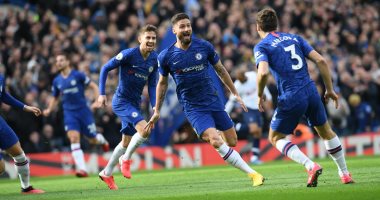 جيرو وبيدرو وويليان فى هجوم تشيلسي ضد إيفرتون بالدوري الإنجليزي