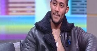 محمد رمضان لـ الإبراشى: "الطيار قال لى تعالى أتصور جنبى هنا مفيش حكومة أنا الحكومة"